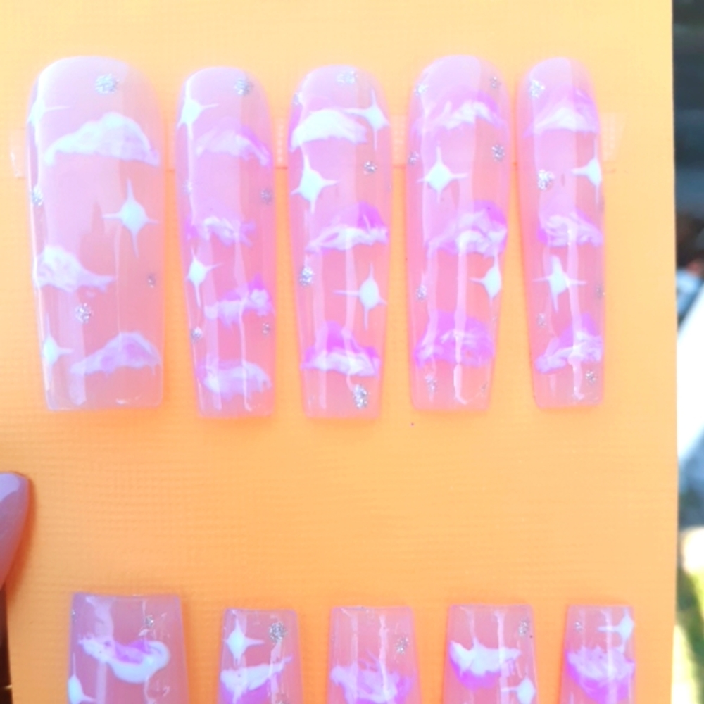 Clouds and Sky Press on Nails Pink